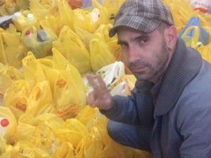 Χαϊδάρι: Ένας "ιμάντας" αγάπης και συμπαράστασης στον αδύναμο 4 Χαϊδάρι: Ένας "ιμάντας" αγάπης και συμπαράστασης στον αδύναμο 3