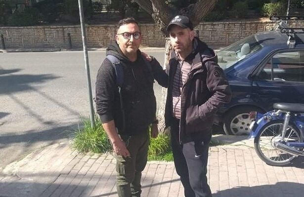 Όσο υπάρχουν άνθρωποι... 11