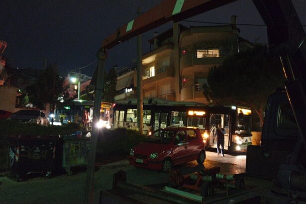 Τρία λεωφορεία, μία ώρα, ένας ασυνείδητος - Αλί απ' αυτούς που περιμένουν στις στάσεις 31