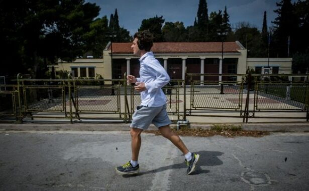 Τριπλό τζακ ποτ: Ο Έλληνας που περνά κορονοϊό, γρίπη και πνευμονία μαζί 35