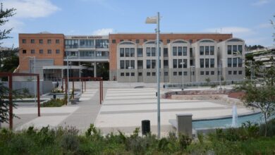 "Ο παλαιοκομματισμός στη διοίκηση του Δήμου... ζει και βασιλεύει και τους Χαϊδαριώτες δυναστεύει" 12
