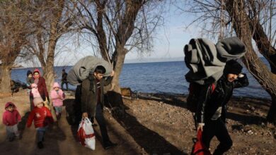 Μηταράκης - Βίτσας διασταυρώνουν τα ξίφη τους για τα επιδόματα των προσφύγων 1