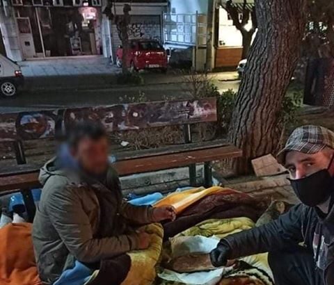 Φρέσκο ψωμί στους άστεγους 11