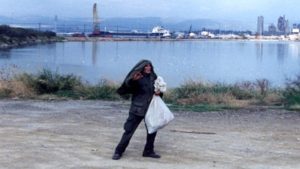 Ο σύγχρονος Ιεροφάντης, ο "τρελός της Ελευσίνας", που ριχνόταν στις μπουλντόζες των εργολάβων 4 Ο σύγχρονος Ιεροφάντης, ο "τρελός της Ελευσίνας", που ριχνόταν στις μπουλντόζες των εργολάβων 3