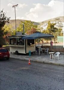 Ξηλώθηκαν οι κλειστές καντίνες από τα πεζοδρόμια 3