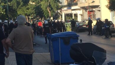 Μπλόκο και προσαγωγές 30 ντελιβεράδων που έκαναν ειρηνική μοτοπορεία στη μνήμη συναδέλφου τους 23