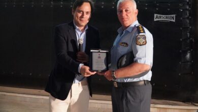 Ο Δήμος τίμησε τον διοικητή του ΑΤ Χαϊδαρίου, Κωνσταντίνο Παχή 13