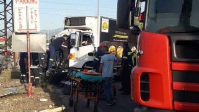 Λεωφόρος Αθηνών: Σύγκρουση τριών φορτηγών, ένας τραυματίας 12