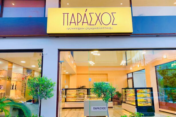 Το ανακαινισμένο ζαχαροπλαστείο "Παράσχος" 7