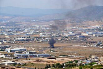Μεγάλη φωτιά σε χώρο ανακύκλωσης στον Ασπρόπυργο - Αναφορές για εκρήξεις 25