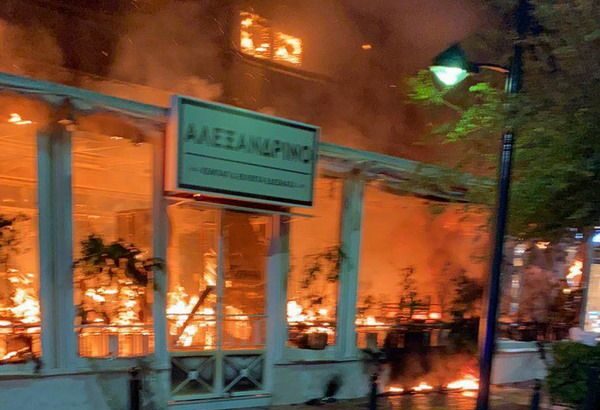 Παρανάλωμα το "Αλεξανδρινό" στην Αγία Βαρβάρα 47