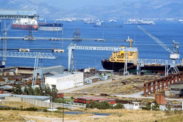 Στον κόλπο της Ελευσίνας μπλέκεται το κουβάρι των ιμπεριαλιστικών αντιθέσεων 25
