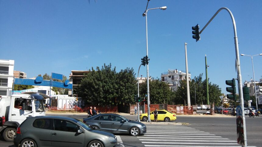 Μπορείς να περάσεις το βράδυ από εκεί μέσα; 2 Μπορείς να περάσεις το βράδυ από εκεί μέσα; 1