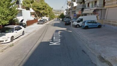 "Ο μοτοσυκλετιστής σύρθηκε δίπλα σε σίδερα στο πεζοδρόμιο" 35