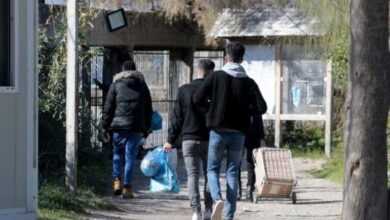Επιχείρησαν να σπάσουν την καραντίνα στον Σκαραμαγκά 37