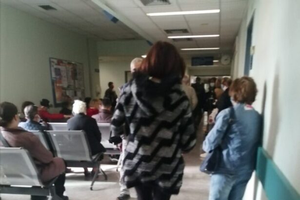 Αττικόν: Ράντζα και συνωστισμός - "Φέρτε τις αύρες και τα ΜΑΤ" 35