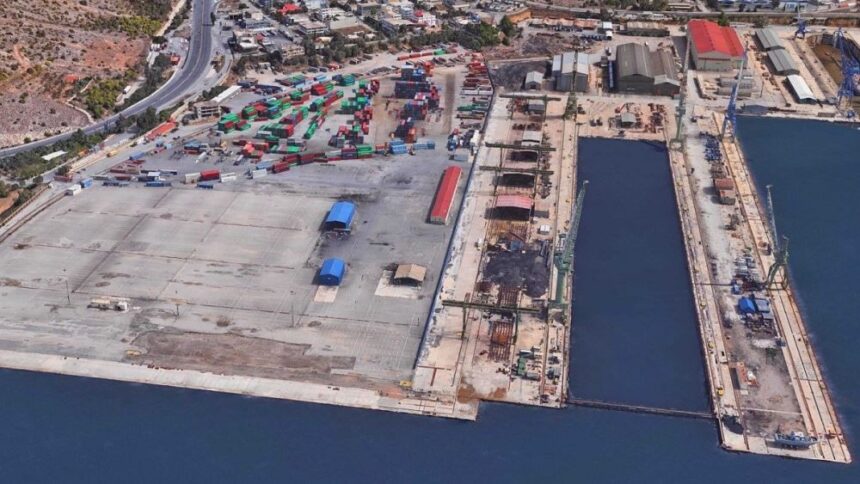 Ακτή Σκαραμαγκά: Πεντάωρο Δημοτικό Συμβούλιο με... ουρά 1