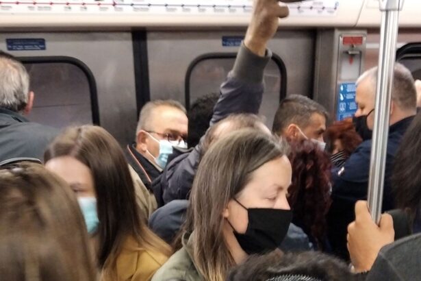 Λινού για διπλή μάσκα στα Μέσα Μαζικής Μεταφοράς και τα σχολεία 39