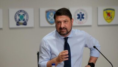 Σε σκληρή καραντίνα η χώρα - Οι αλλαγές στις μετακινήσεις 2, 4 και 6 23