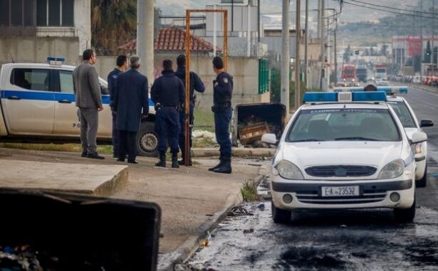Γυναίκα εντόπισε εγκαταλελειμμένο μωρό σε χωράφι στον Ασπρόπυργο 15