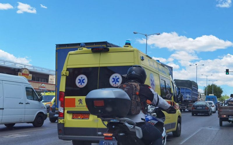Τραυματίστηκε σοβαρά μοτοσυκλετιστής στη Λεωφόρο Αθηνών 1