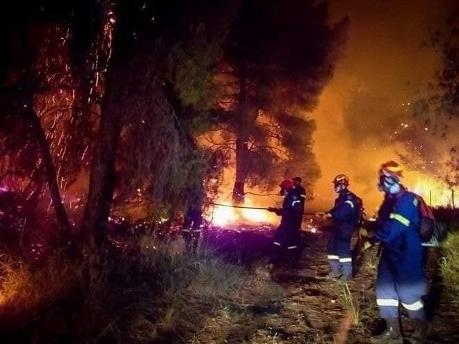 Φωτιά στο Σχιστό Κορυδαλλού 2 Φωτιά στο Σχιστό Κορυδαλλού 1