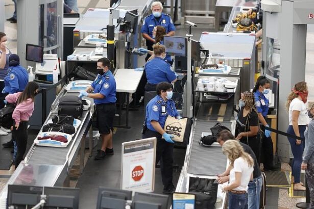 "Έζησα το χάος στα ευρωπαϊκά αεροδρόμια..." 43