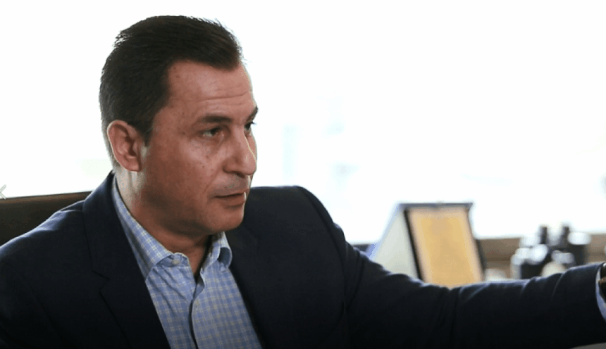 Ο Πάρις Κουρτζίδης εκπρόσωπος του κόμματος του Γιώργου Τράγκα 2 Ο Πάρις Κουρτζίδης εκπρόσωπος του κόμματος του Γιώργου Τράγκα 1