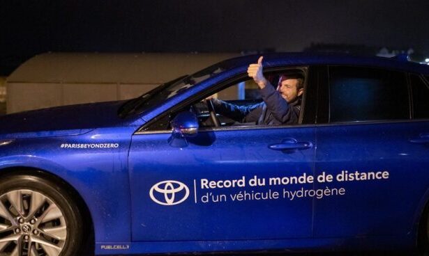 Τρελάθηκε η Toyota και δεν συμμετέχει στο τσουνάμι των ηλεκτρικών; 15