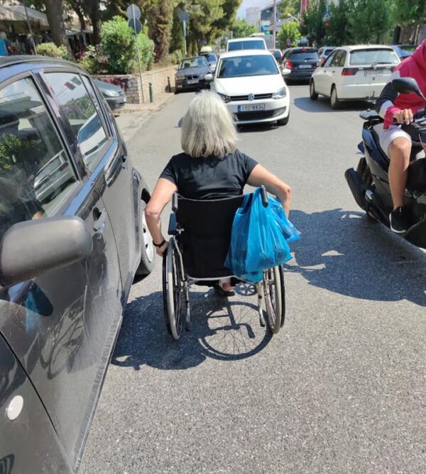 Πρωινός περίπατος στην Καραϊσκάκη 1