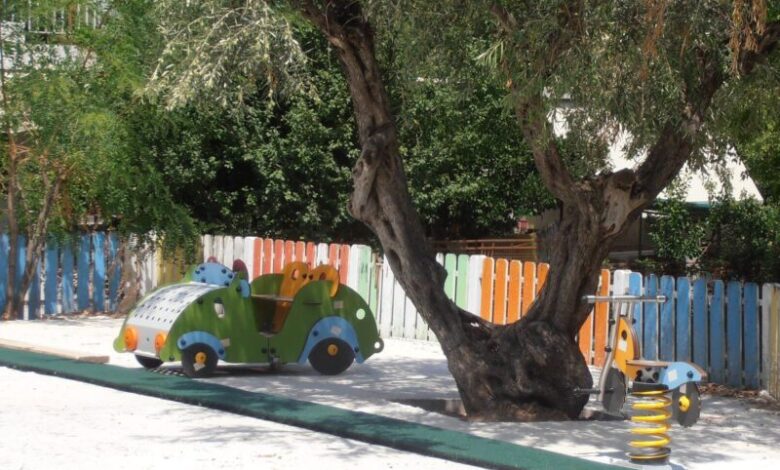 Πρωτότυπα παιχνίδια στην παιδική χαρά της Δημοτικής Βιβλιοθήκης 2 Πρωτότυπα παιχνίδια στην παιδική χαρά της Δημοτικής Βιβλιοθήκης 1
