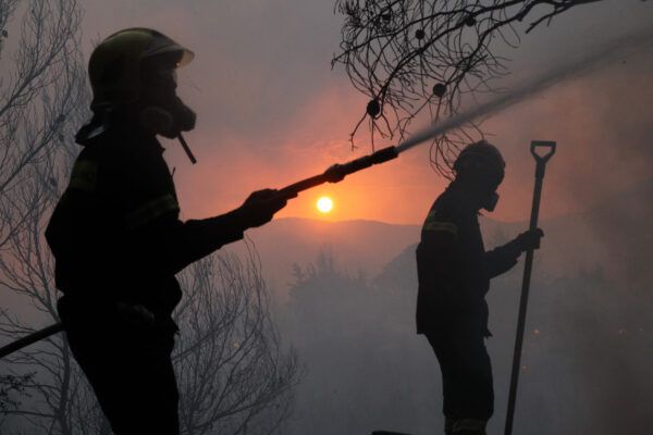 Απλά ευχαριστούμε - "Πρόσωπα χαμένα στον καπνό" 5