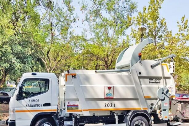 Νέο, ευέλικτο απορριμματοφόρο στον στόλο του Δήμου Χαϊδαρίου 35