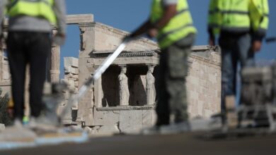 Ξύλο αντί για μπετόν στην Ακρόπολη 17