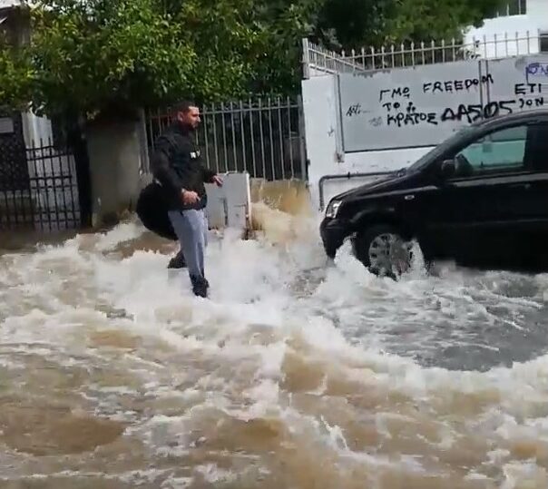 Ειδοποίηση για επικίνδυνα καιρικά φαινόμενα, σε επιφυλακή Δήμος - Αστυνομία 1