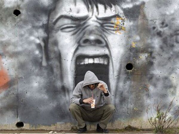 Skitsofrenis: Ο Μεσσήνιος street artist που μπήκε στο Reuters και πιστεύει πως "όταν η τέχνη βγαίνει στο δρόμο, η μιζέρια μπαίνει στο μουσείο" 29 Skitsofrenis: Ο Μεσσήνιος street artist που μπήκε στο Reuters και πιστεύει πως "όταν η τέχνη βγαίνει στο δρόμο, η μιζέρια μπαίνει στο μουσείο" 28