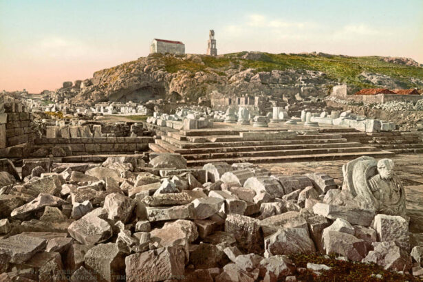 Ελευσίνα: Η Λυδία Κονιόρδου απαγγέλει Σικελιανό - "Ιερά Οδό" στον λόφο του Ιερού της Δήμητρας 3