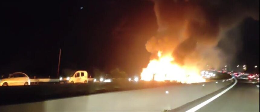 Τραγωδία με απανθρακωμένο οδηγό στην Αθηνών – Κορίνθου 1