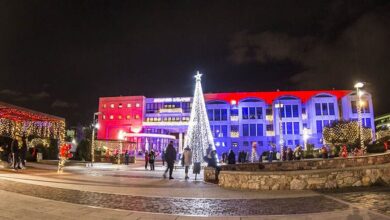 Φωταγωγήθηκε το Χριστουγεννιάτικο δέντρο της πόλης 22