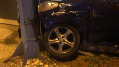 Σφοδρή σύγκρουση δύο ΙΧ στη συμβολή Λ. Αθηνών - Γ. Παπανδρέου 3