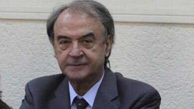 "Εσύ ήσουν αυτός που απέδειξες ότι δεν είναι όλοι οι πολιτικοί ίδιοι" 5