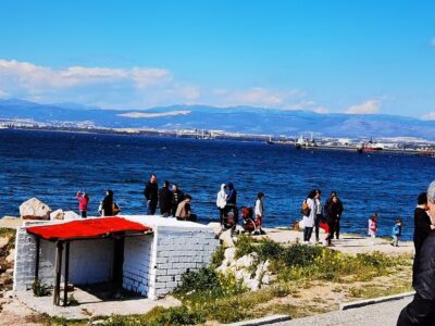 Μέρα για χορό και αετό σήμερα στον Σκαραμαγκά - Φωτορεπορτάζ από κεφάτα παραθαλάσσια Κούλουμα 14 Μέρα για χορό και αετό σήμερα στον Σκαραμαγκά - Φωτορεπορτάζ από κεφάτα παραθαλάσσια Κούλουμα 13