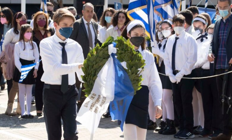 Εικόνες από μια υπέροχη 25η Μαρτίου στο Χαϊδάρι 2 Εικόνες από μια υπέροχη 25η Μαρτίου στο Χαϊδάρι 1
