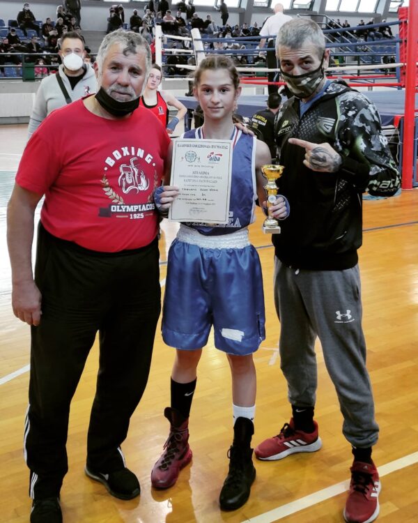 Άννα Μαρία Τριφύλλη: Το ανερχόμενο αστέρι της Ελληνικής Πυγμαχίας και του Ολυμπιακού 6 Άννα Μαρία Τριφύλλη: Το ανερχόμενο αστέρι της Ελληνικής Πυγμαχίας και του Ολυμπιακού 5