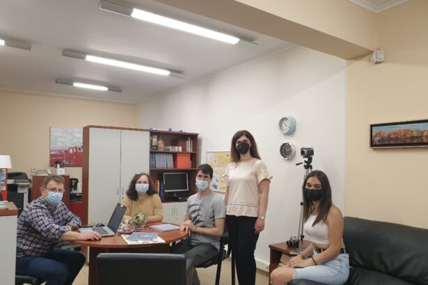Μαθητές του ΕΠΑΛ Χαϊδαρίου στο γραφείο της εφημερίδας μας 15