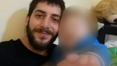 Ο Βαγγέλης με τον γιο του Αλέξανδρο.
