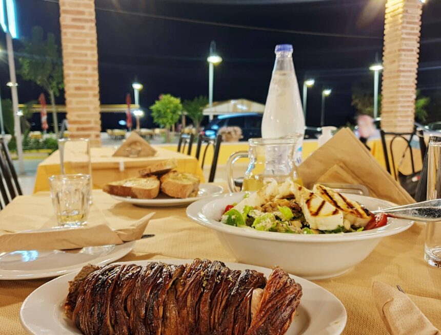 Η ταβέρνα του Μιχάλη... τώρα παρά θιν’ αλός! 1
