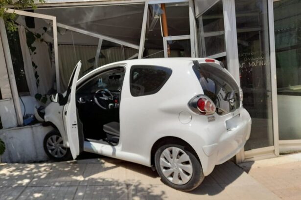 Καρφώθηκε στην πόρτα της Αγίας Μαρίνας 7