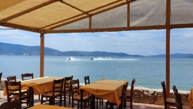 Το ταβερνάκι δίπλα στο κύμα, είναι η ταβέρνα του Μιχάλη και δεν φαντάζεσαι πόσο κοντά σου είναι! 51