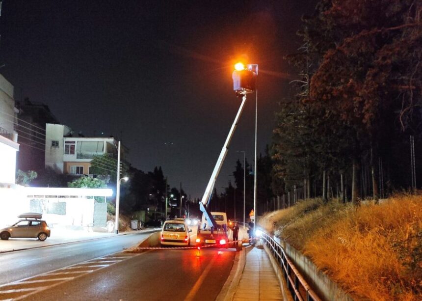 Ολονύκτια επιχείρηση για την αλλαγή φωτιστικών σωμάτων στην Ιερά Οδό 1